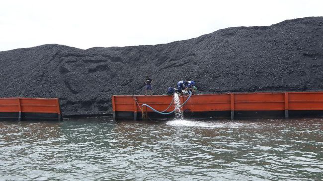 kebocoran kapal tongkang pengangkut batu bara 4 169 Kilas Totabuan