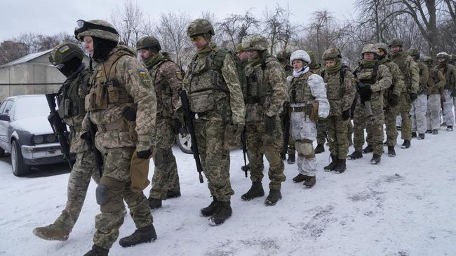 ukraina rusia memanas warga yang gabung jadi tentara giat latihan 2 169 Kilas Totabuan