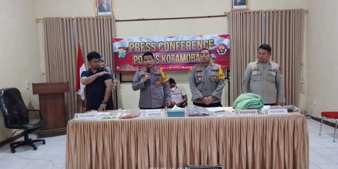 Press Conference Polres Kotamobagu Terduga Pelaku Pembunuhan Anak 5 Tahun di Bolmong pada Kamis, 16 Februari 2023.