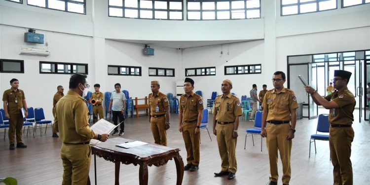 Pelantikan Empat Pejabat Eselon II Pemkab Boltim oleh Bupati Sam Sachrul Mamonto